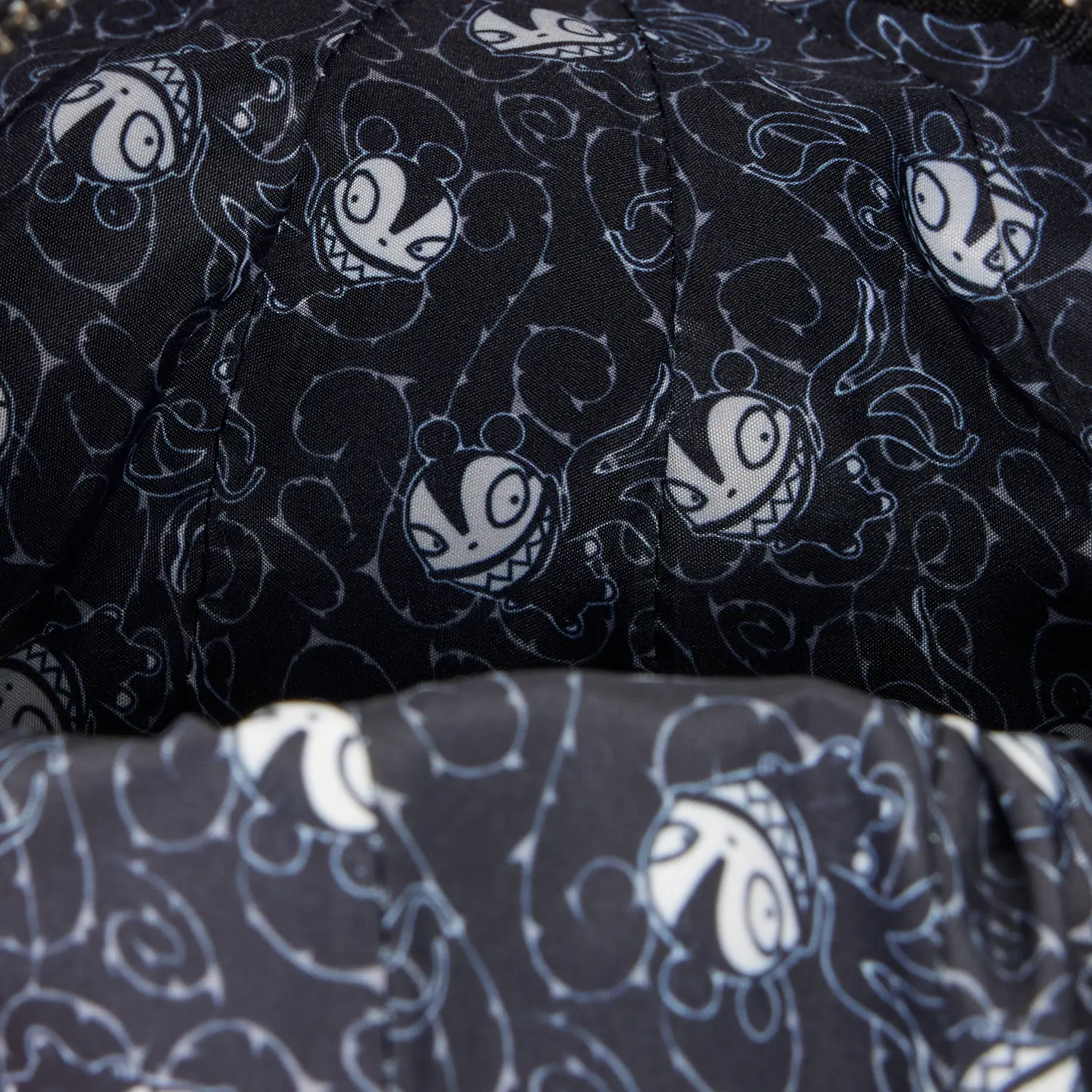 NYCC Limited Edition The Nightmare Before Christmas Vampire Teddy Cosplay Crossbody Bag - Image 7