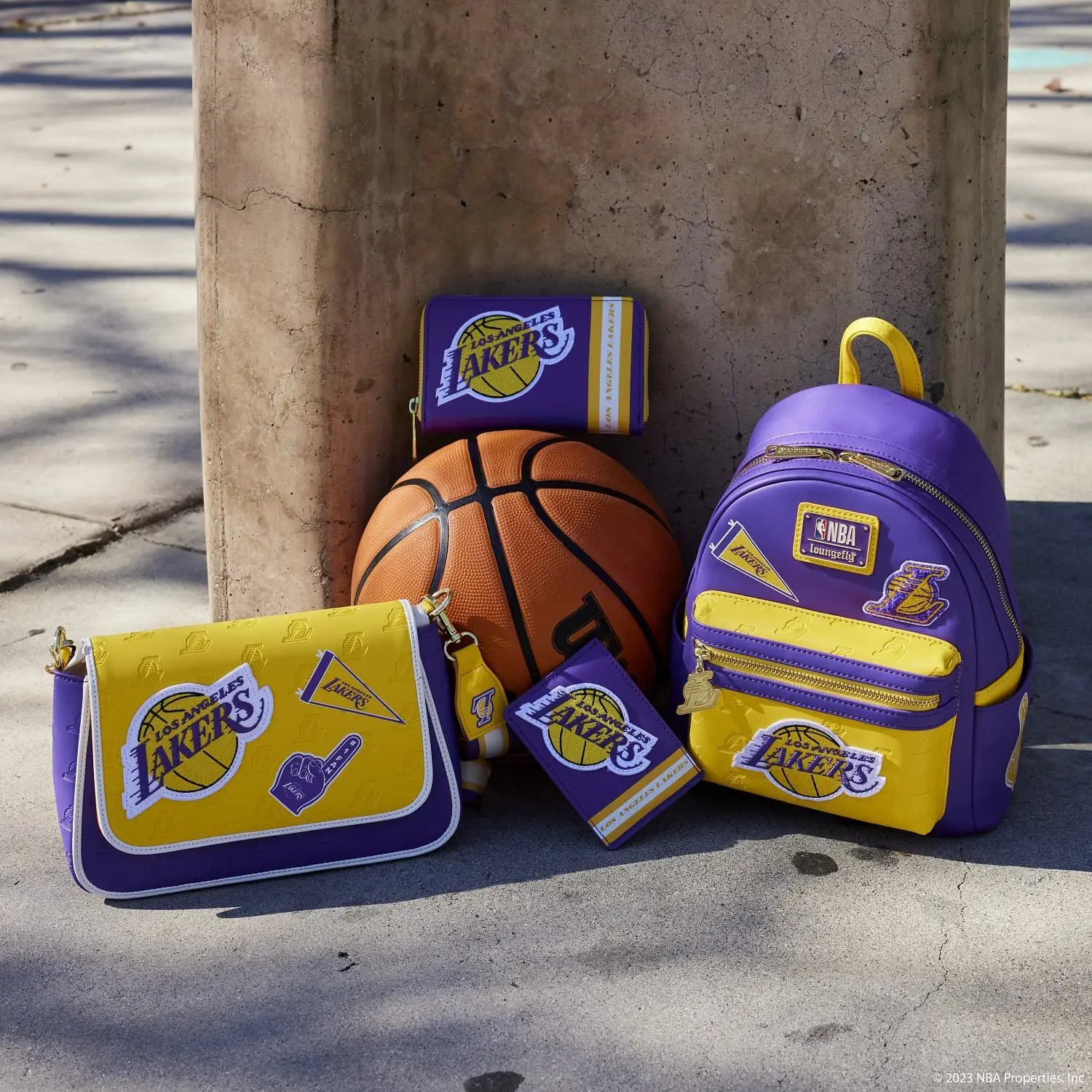NBA Los Angeles Lakers Patch Icons Zip Around Wallet - Image 3